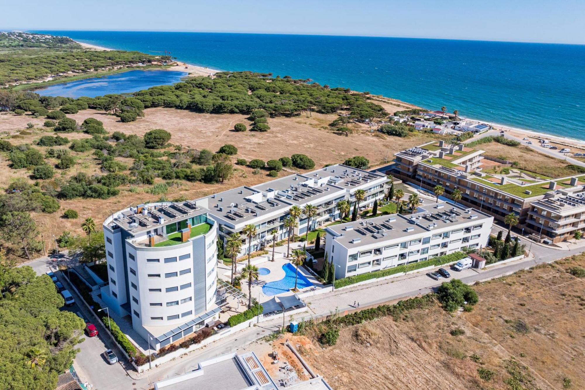 Cavalo Preto Luxury Beach Apartment By Golden Zenith クアルテイラ エクステリア 写真
