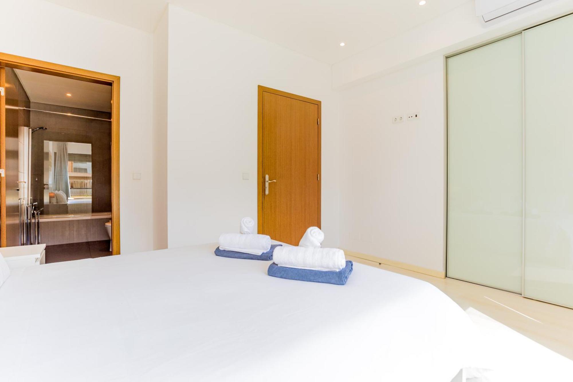 Cavalo Preto Luxury Beach Apartment By Golden Zenith クアルテイラ エクステリア 写真